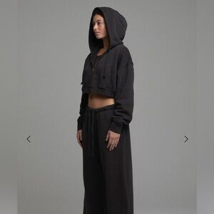 Elwood Babydoll Cropped Zip Hoodie - Vintage Black